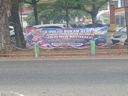 1 Oktober ,Polres Merangin Dapat Spanduk Dukungan Masyarakat 