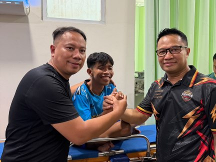 Kapolda Fighter Match Meriah, Duel Vicky Prasetyo dan Dede Sunandar Jadi Sorotan