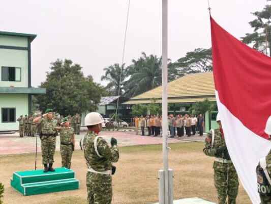 Dandim 0420/Sarko Pimpin Langsung Upacara Bulanan, Tekankan Modernisasi TNI dan Disiplin Prajurit