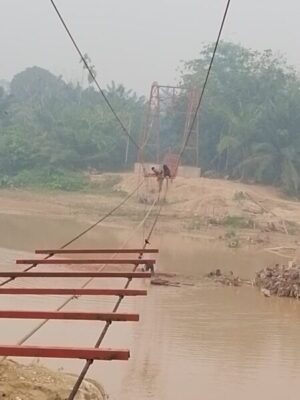 Pembangunan Jembatan Gantung di Desa Pulau Aro, Sarolangun, Terus Berjalan untuk Mendukung Akses dan Mobilitas Masyarakat