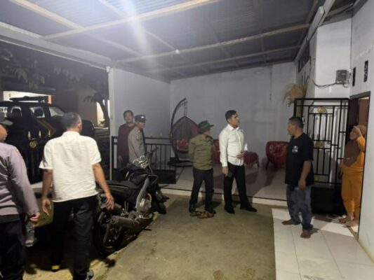 Polisi Bersama Masyarakat,Sidak Warung Milik Budi,Ini Yang Di temukan