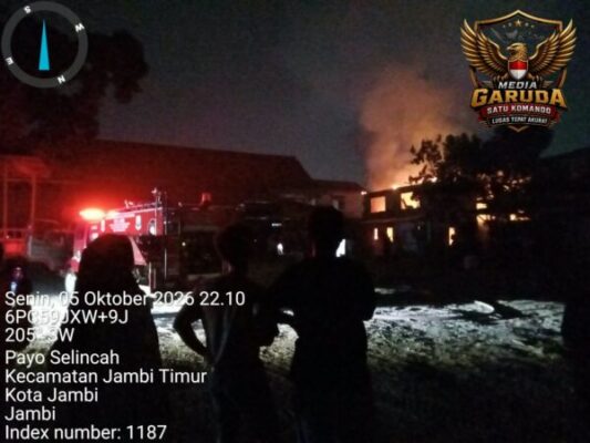 Bengkel Alat Berat di RT 22 Kota Jambi Terbakar, Kerugian Ditaksir Rp100 Juta