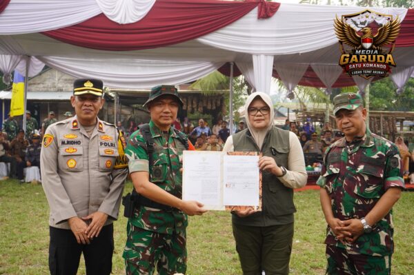 Bupati Dillah Hikmah Sari Resmi Buka TMMD Ke-130 Kodim 0419/Tanjab di Desa Merbau, Fokus Tingkatkan Jalan 2.690 Meter